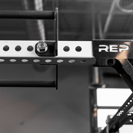 クロスメンバープルアップバー